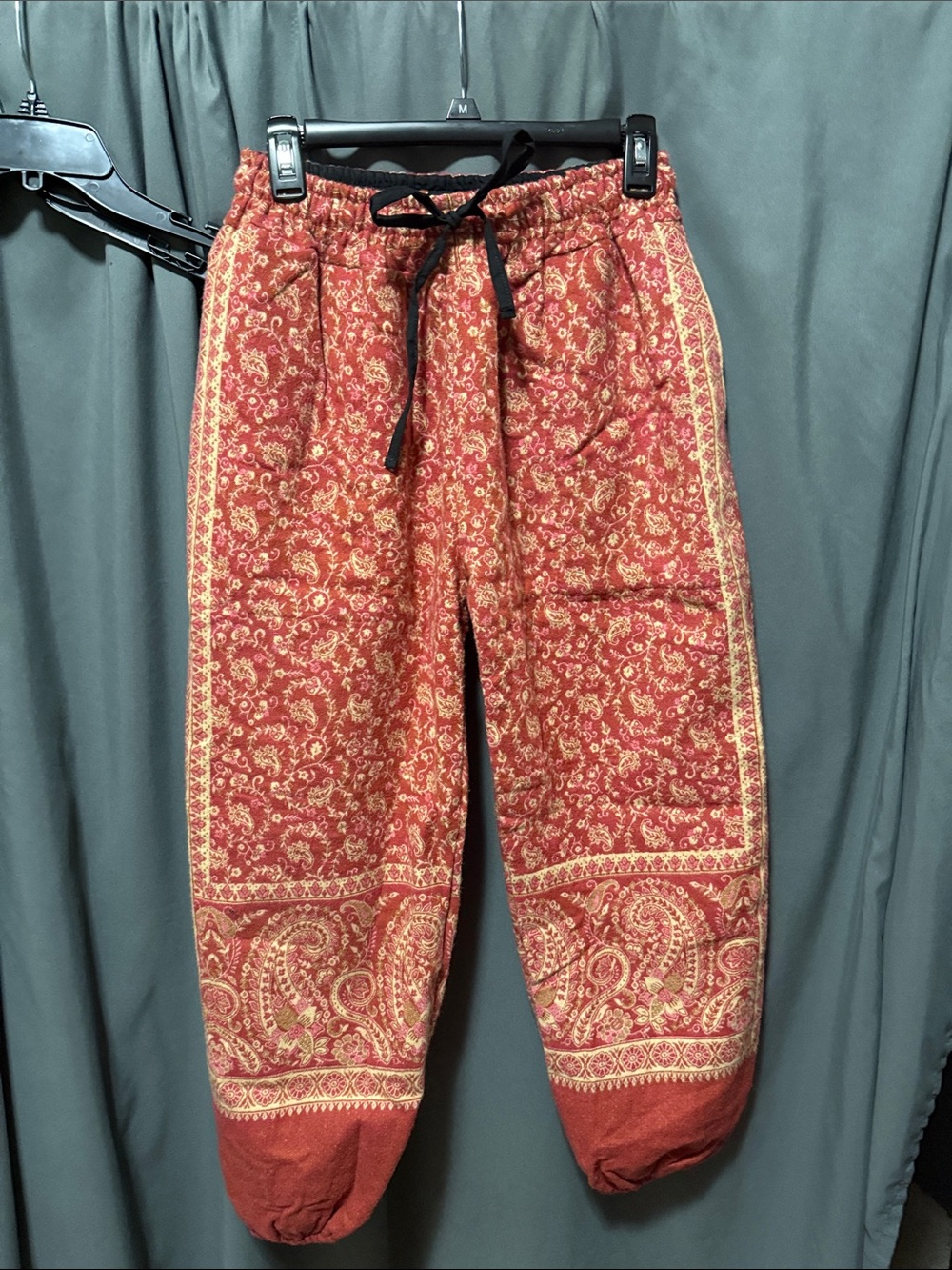 Rhea Red Paisley Women’s Drawstring Fleece Lounge Pants